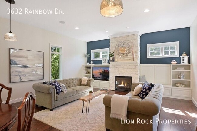 property at 3632 Rainbow Dr