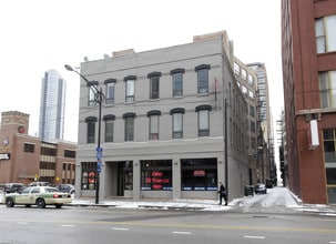 Orleans & Ontario Building in Chicago, IL - Building Photo - Building Photo