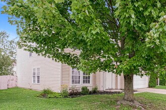 2950 Hearthside Dr in Greenwood, IN - Building Photo - Building Photo
