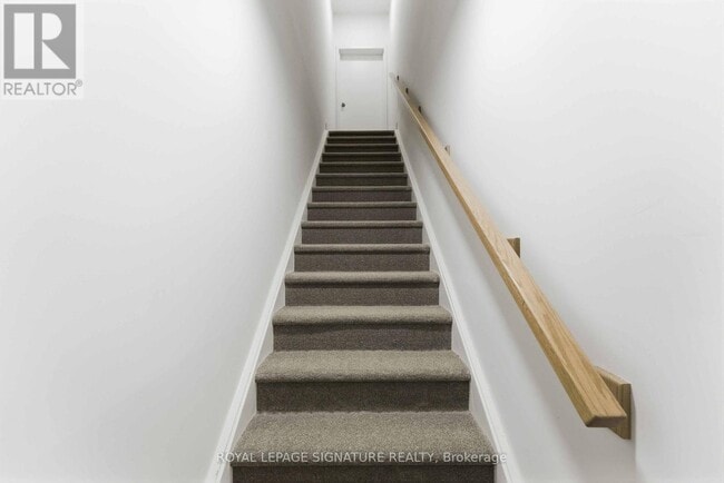 16 Melbourne Ave in St Catharines, ON - Building Photo - Building Photo