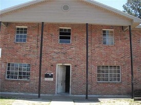 209 Marion Ct in River Ridge, LA - Building Photo