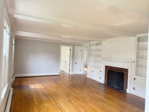 18 Taunton St in Plainville, MA - Building Photo - Building Photo