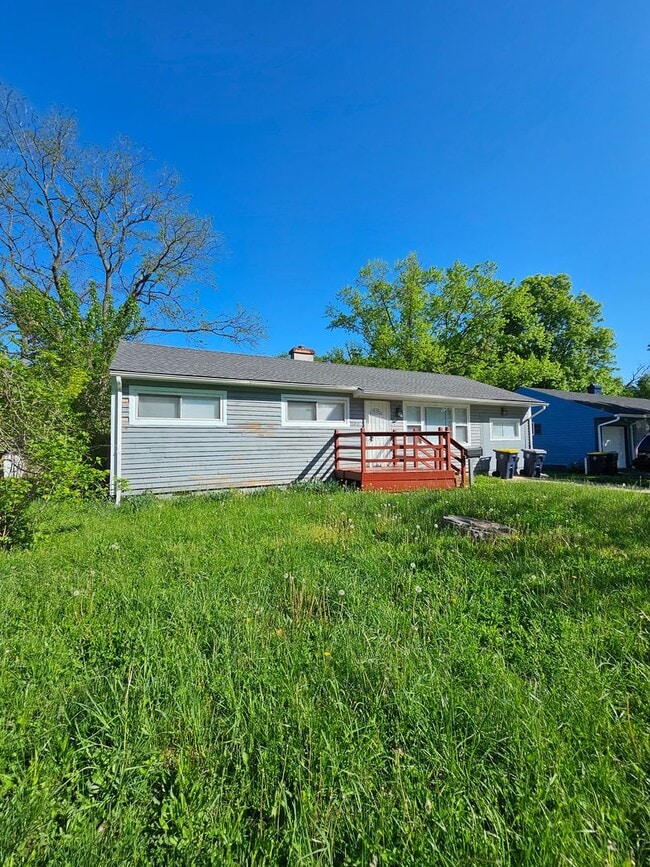 property at 11410 Palmer Ave