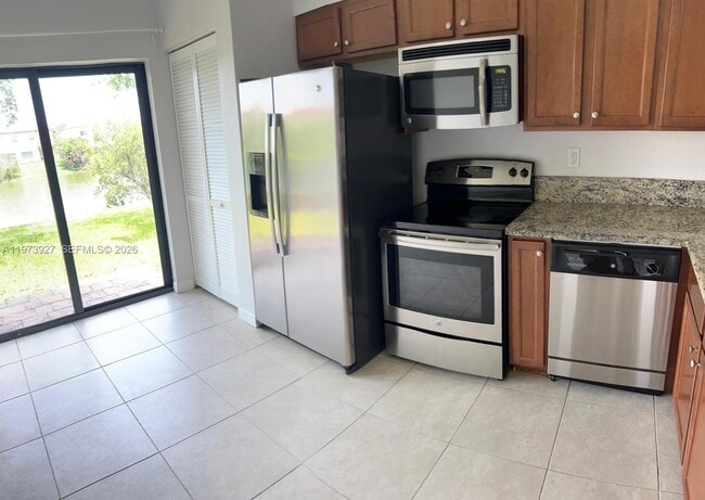 22311 SW 88th Pl in Cutler Bay, FL - Building Photo - Building Photo