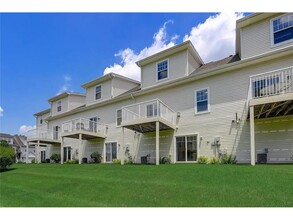 5059 Fountain Lane N in Plymouth, MN - Building Photo - Building Photo
