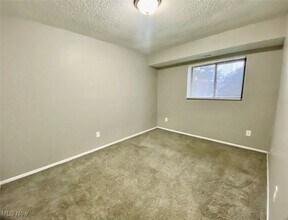 2595 Terrace Ave in Akron, OH - Building Photo - Building Photo