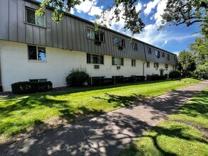 Mathews327 (KC-RB) in Fort Collins, CO - Building Photo - Building Photo