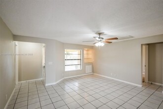 164 Santa Monica Ave in Royal Palm Beach, FL - Building Photo - Building Photo