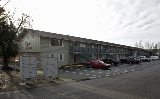 Tigard Manor in Tigard, OR - Foto de edificio - Building Photo