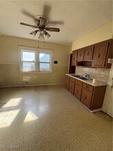 3660 E 76th St in Cleveland, OH - Building Photo - Building Photo