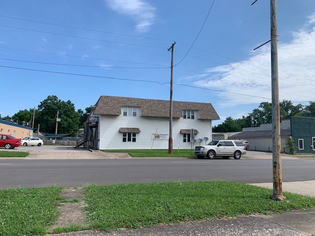 Main Street Apartments in Mount Vernon, IL - Building Photo