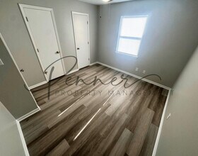 102 Sky Vue Dr in Raymore, MO - Building Photo - Building Photo