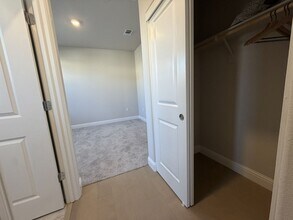 3916 Mirecourt Cir in Rancho Cordova, CA - Building Photo - Building Photo