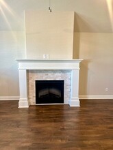 548 Heritage Trl in Burleson, TX - Building Photo - Building Photo