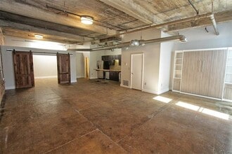 659 Auburn Ave NE in Atlanta, GA - Building Photo - Building Photo