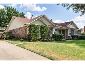 2906 Penny Ln in Euless, TX - Building Photo - Building Photo