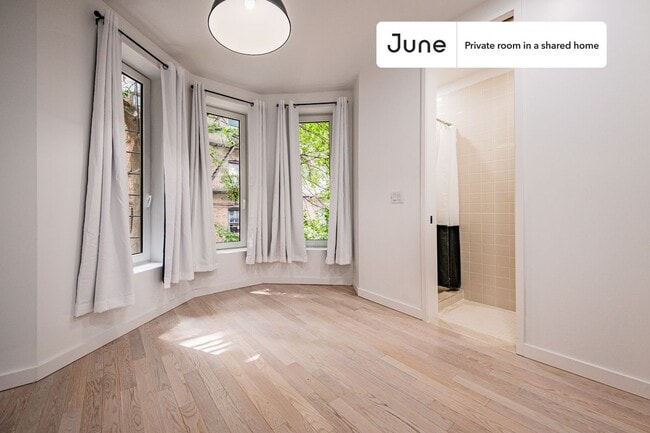 Room in Shared 4 bed/4 bath home in Brooklyn, NY - Building Photo - Building Photo