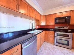 14832 SW 91st Terrace in Miami, FL - Foto de edificio - Building Photo