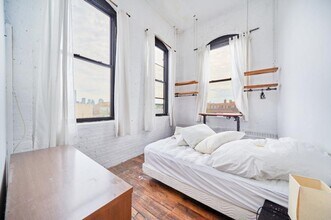 5 Delavan St in Brooklyn, NY - Building Photo - Building Photo