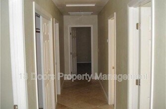 5155 Tipton St in San Diego, CA - Building Photo - Building Photo