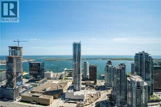 8 The Esplanade in Toronto, ON - Building Photo - Building Photo