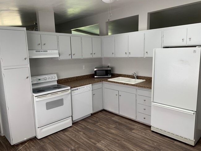 1766 W 6020 S in Salt Lake City, UT - Building Photo - Building Photo