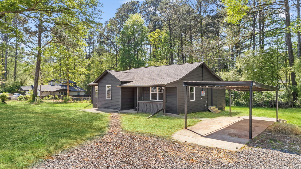 3917 Dallas Acworth Hwy NW in Acworth, GA - Foto de edificio