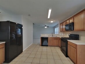 13007 Lark Point Ct in Houston, TX - Foto de edificio - Building Photo