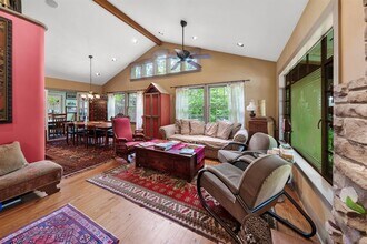 221 Park Ln in Austin, TX - Building Photo - Building Photo