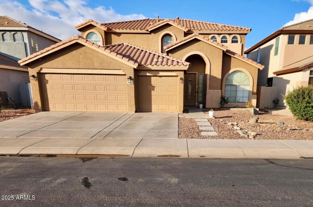 43578 W Cydnee Dr in Maricopa, AZ - Building Photo