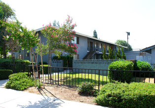 4871 Canoga St in Montclair, CA - Building Photo - Building Photo