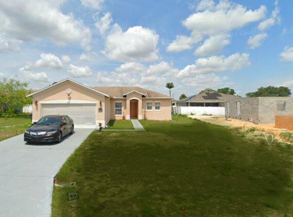 820 Colville Dr in Kissimmee, FL - Building Photo