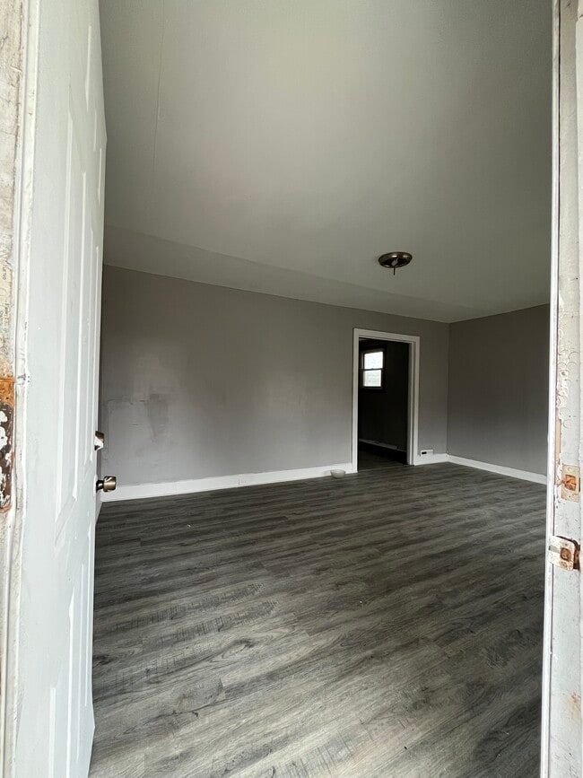 5617 Janet Ave in Jennings, MO - Building Photo - Building Photo