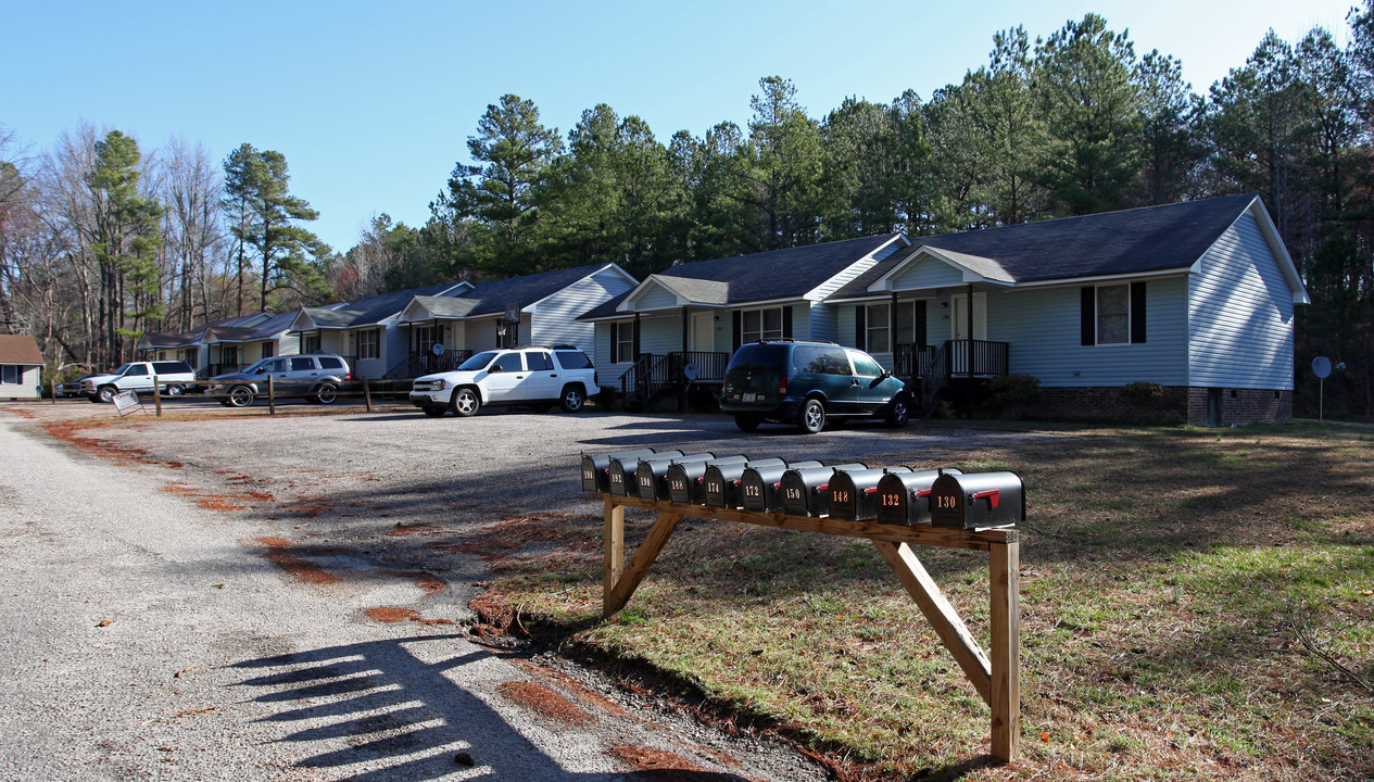 174 Chappell Ln in Kittrell, NC - Building Photo