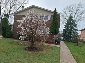 15240 El Cameno Ter, Unit 2E in Orland Park, IL - Building Photo - Building Photo