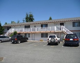 Alpine Village in Oak Harbor, WA - Building Photo - Building Photo