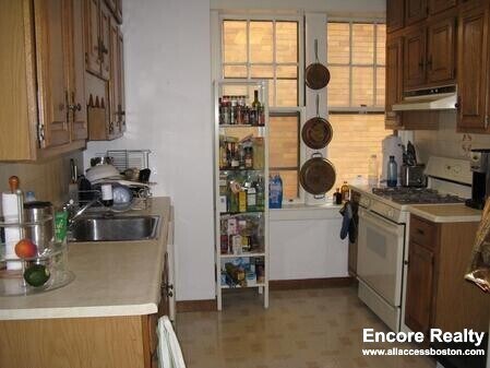 1751 Massachusetts Ave in Cambridge, MA - Building Photo