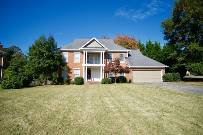 property at 1998 Bridle Path Ct