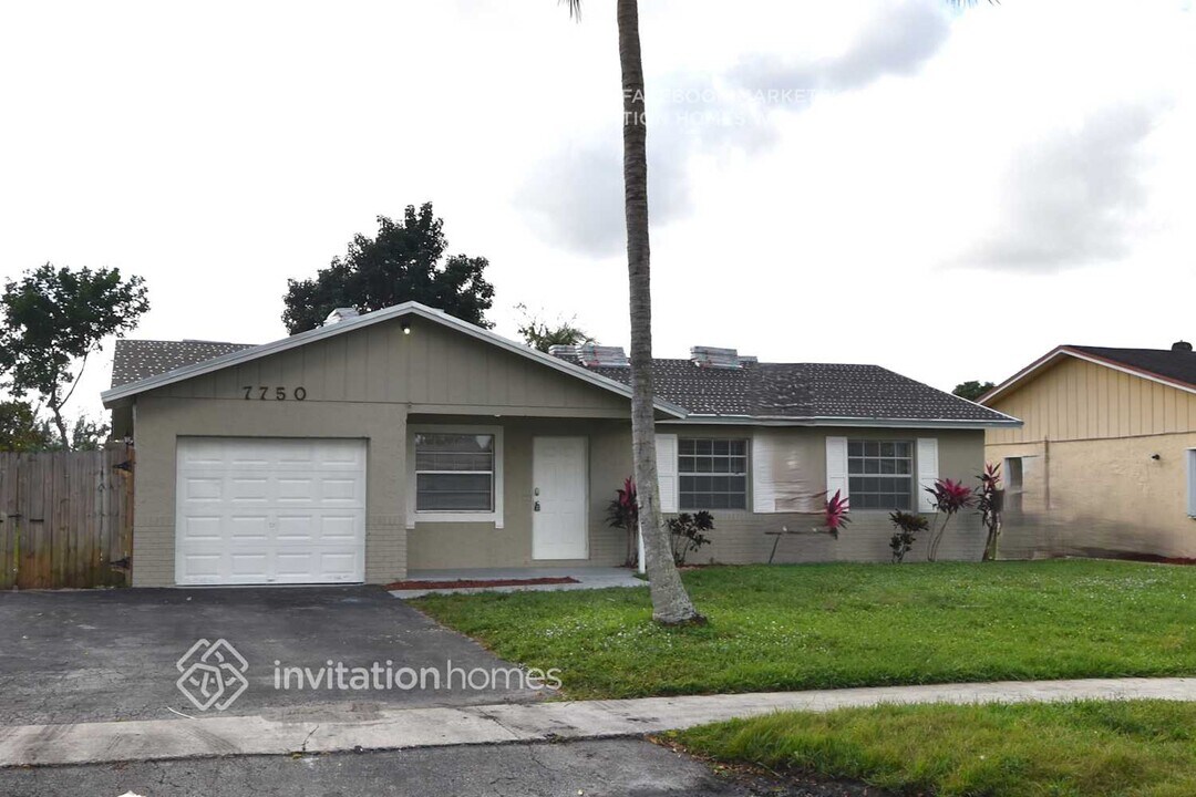 7750 NW 45th Ct in Lauderhill, FL - Building Photo