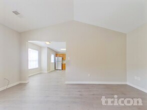 111 Parsons Mill Ln in Columbia, SC - Foto de edificio - Building Photo