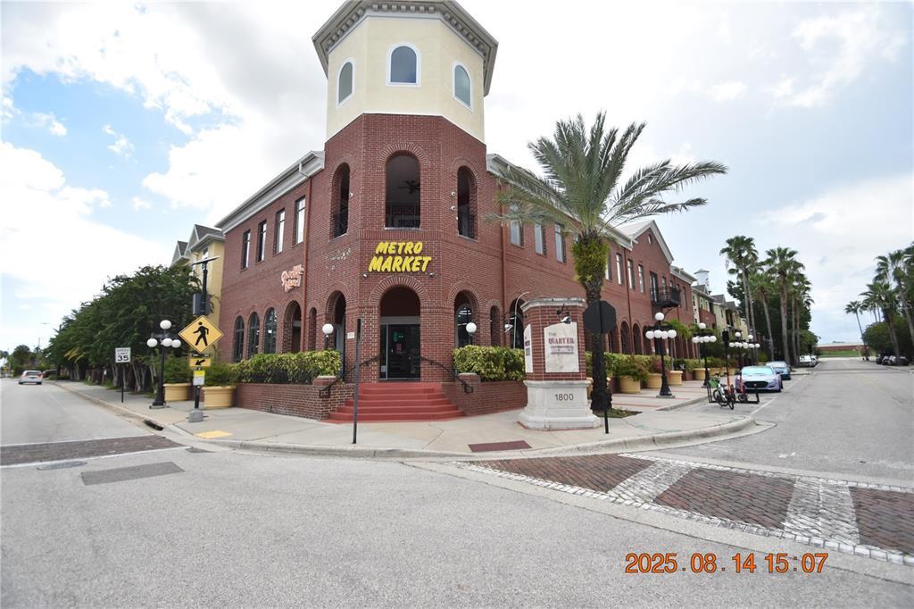 1810 E Palm Ave in Tampa, FL - Building Photo