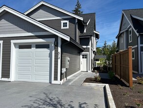 514 E Sunset Dr in Bellingham, WA - Building Photo - Building Photo
