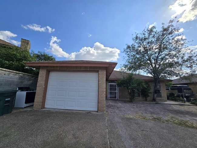 property at 221 Murcia Dr