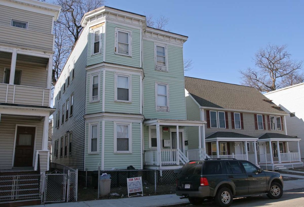 28 Balfour St in Boston, MA - Foto de edificio