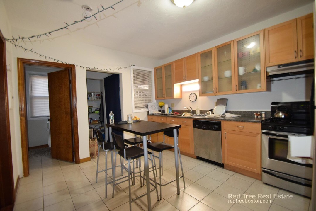 96 Kilsyth Rd in Boston, MA - Building Photo