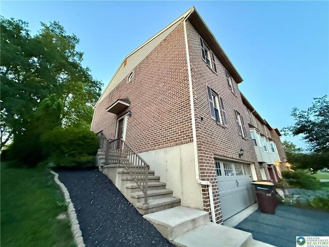 1943 Alberta Dr in Fullerton, PA - Building Photo - Building Photo