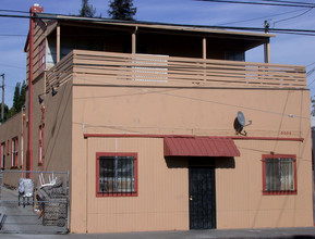 5404 Foothill Blvd in Oakland, CA - Building Photo - Building Photo