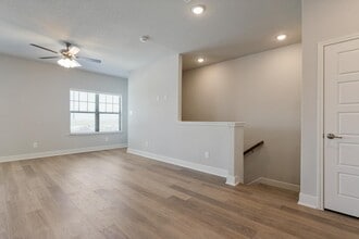 7126 Magnolia Pass in San Antonio, TX - Building Photo - Building Photo