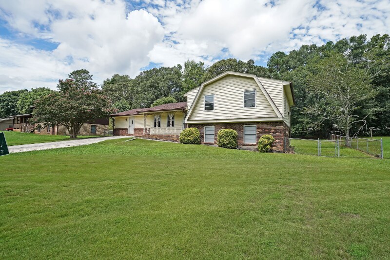 4218 Carlos Ct in Powder Springs, GA - Building Photo