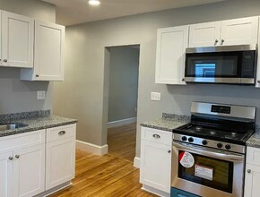74 Frederick Ave, Unit #2 in Medford, MA - Building Photo - Building Photo